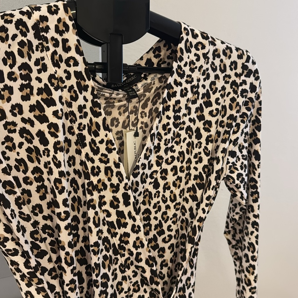 Banana Republic petite small cheetah print wrap dress